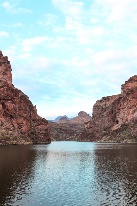 canyon lake superstition mountains